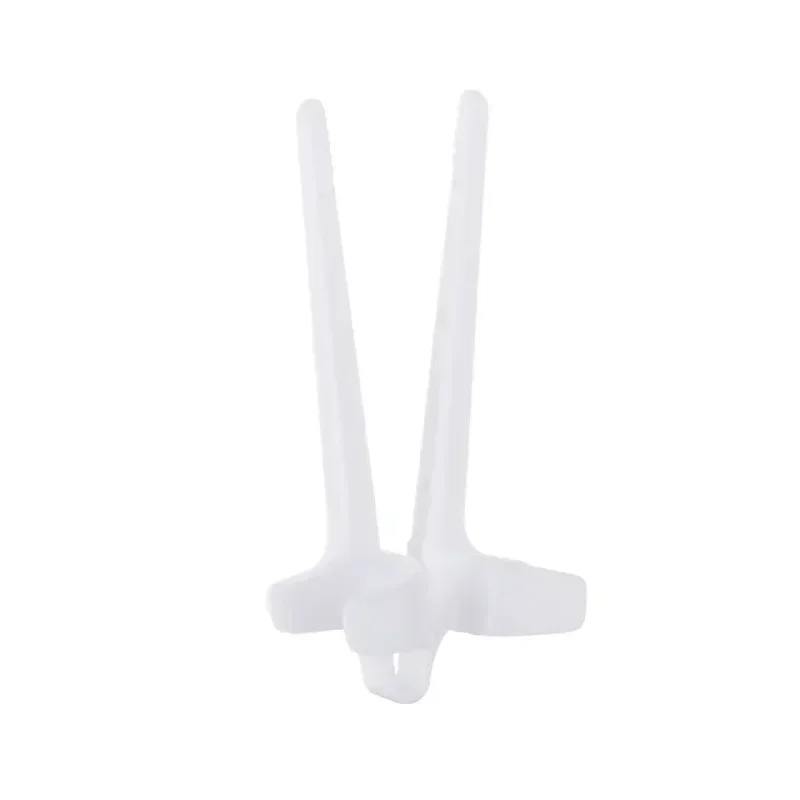 Finger Chopsticks – No-Mess Snack Tool for Gamers & Multitaskers
