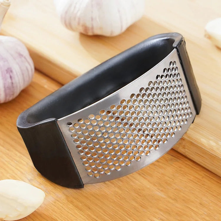 Stainless Steel Garlic Press & Mincer – Heavy-Duty Kitchen Essential