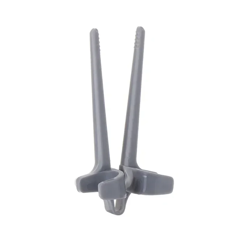 Finger Chopsticks – No-Mess Snack Tool for Gamers & Multitaskers